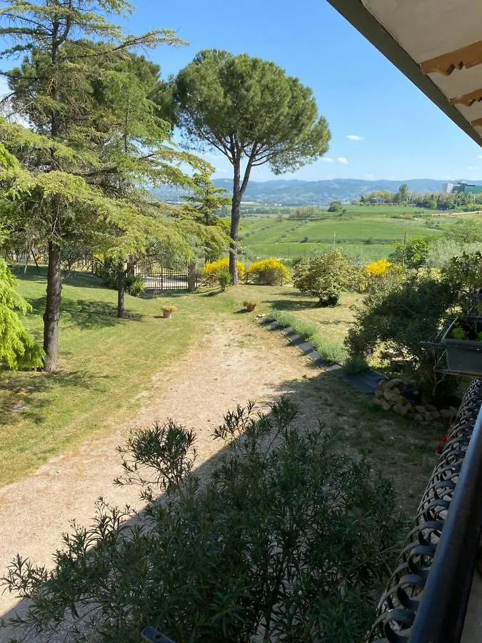 Апартаменты Casale In Collina Vista Assisi,Brufa Di Torgiano Бруфа